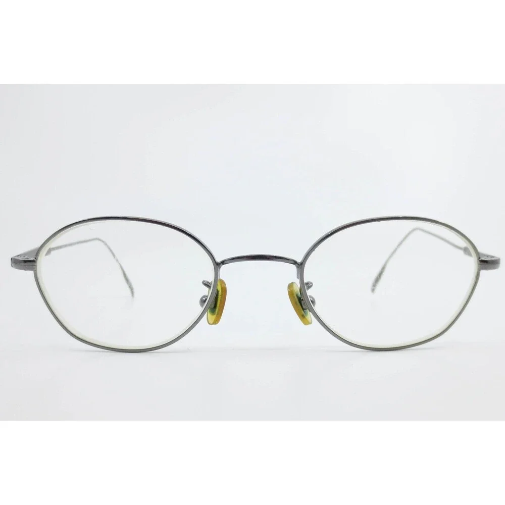 DKNY KY521 010 Gunmetal Gray Oval Metal Eyeglass Frames Italy 46-19-140 Vintage